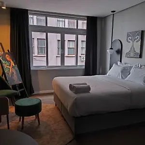 Estudios Completos Proximos Ao Mercado Publico De Porto Alegre - Cais Apartamento